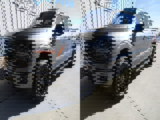 New 2025 Ford F150 XLT w/ Equipment Group 302A MID