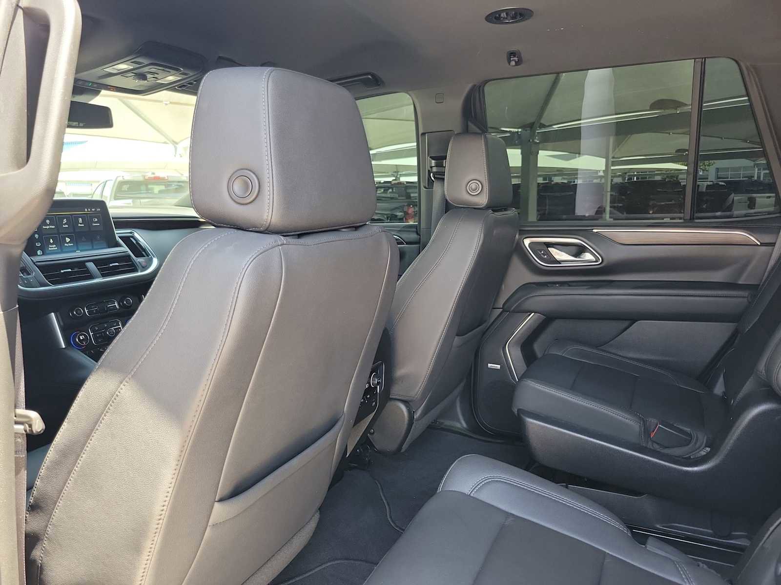 Used 2023 Chevrolet Tahoe LT w/ Luxury Package RWD image 16