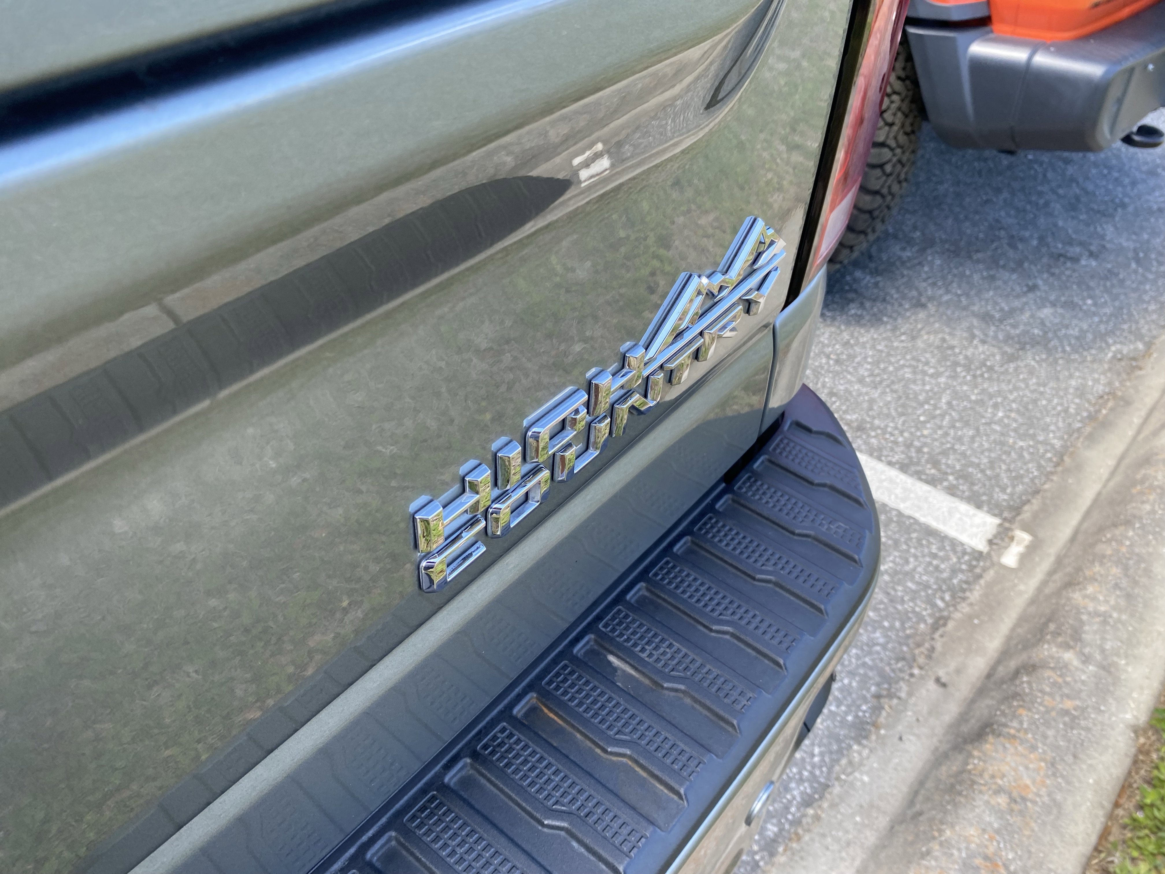 Used 2024 Chevrolet Silverado 2500 High Country w/ High Country Premium Package AWD/4WD image 22