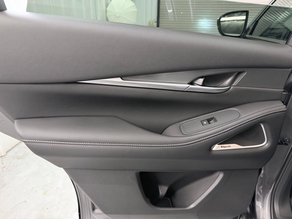 New 2027 INFINITI QX60 Luxe FWD image 39