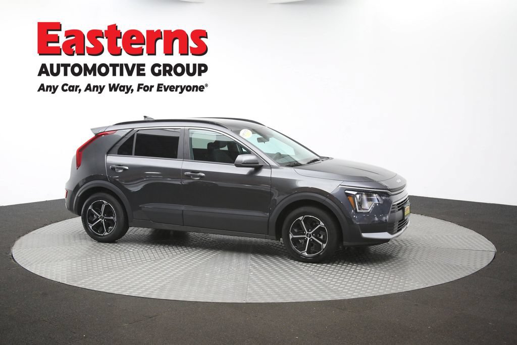 Used 2025 Kia Niro LX FWD image 45