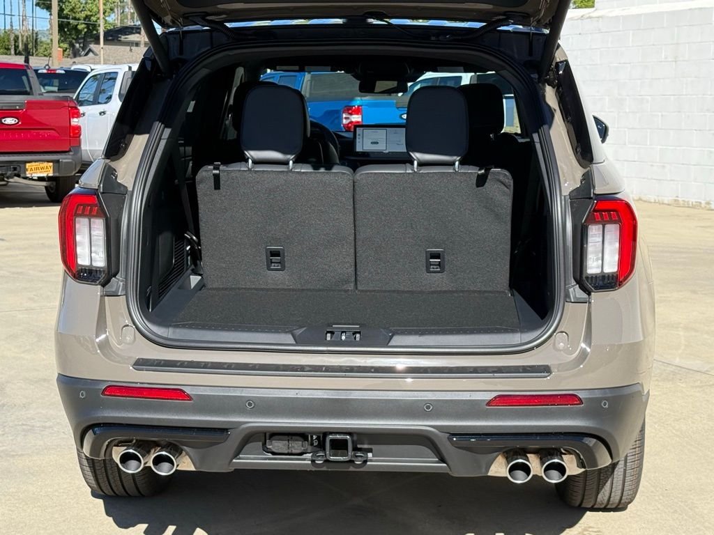 New 2026 Ford Explorer ST w/ Sun And Sound Package AWD/4WD image 15