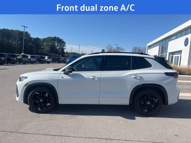 New 2026 Volkswagen Tiguan SE R-Line video 3