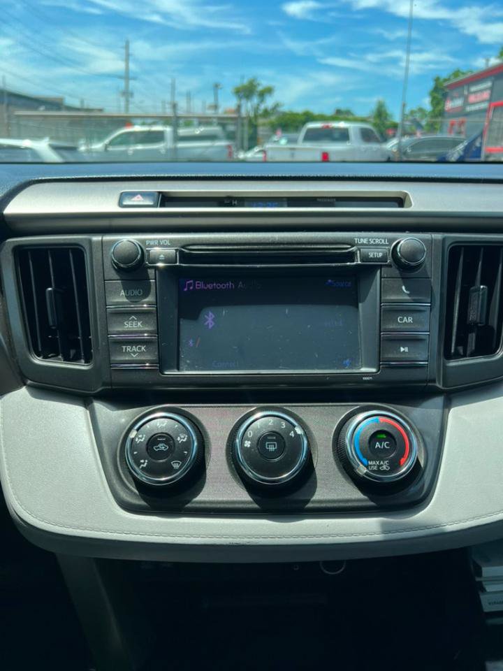 Used 2013 Toyota RAV4 LE AWD/4WD image 21
