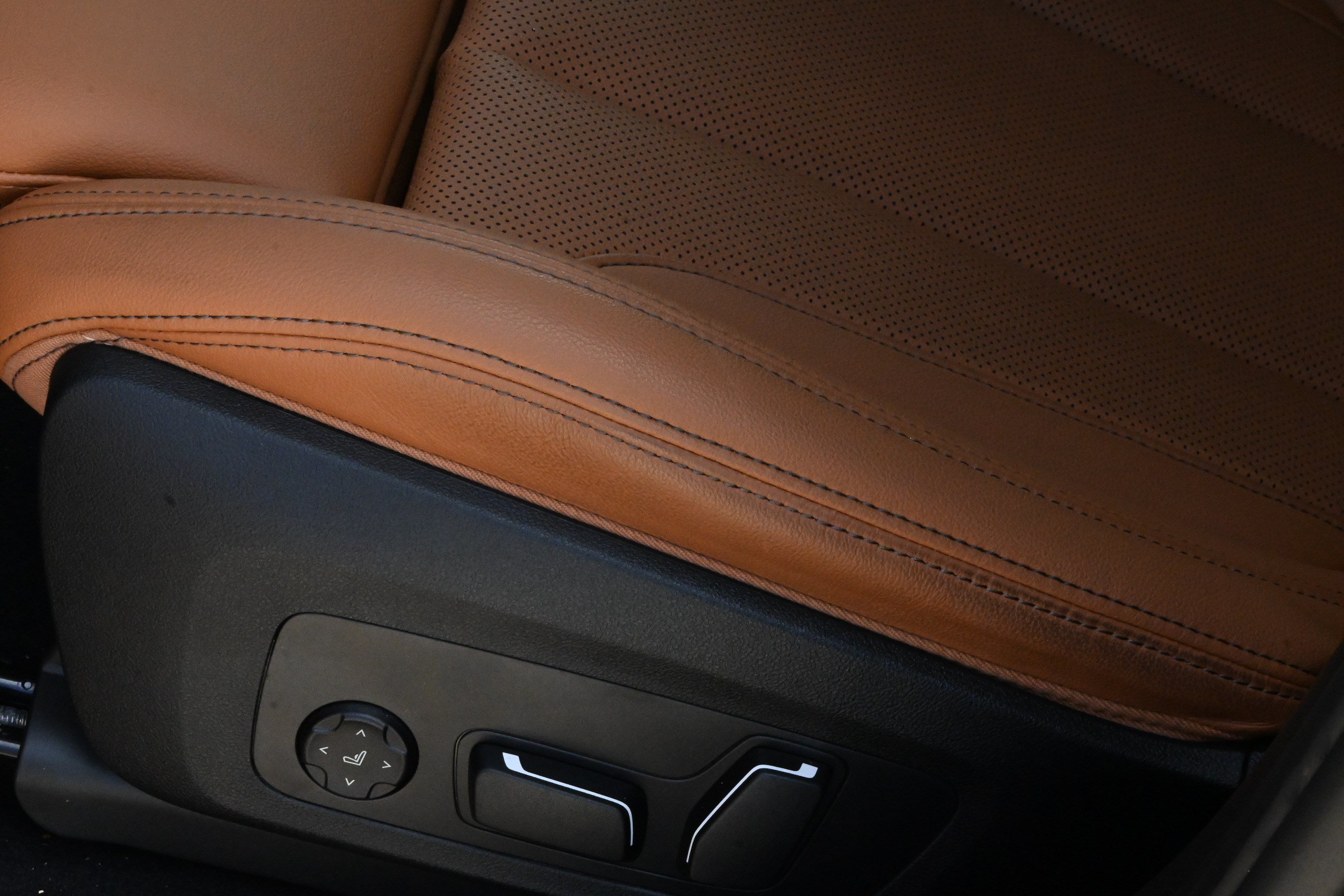 Certified 2025 BMW X4 xDrive30i AWD/4WD image 26