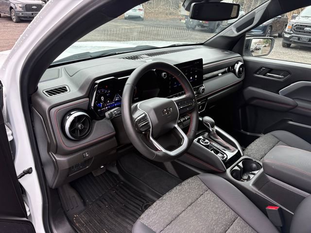 Used 2024 Chevrolet Colorado Z71 w/ Z71 Convenience Package 2 image 3