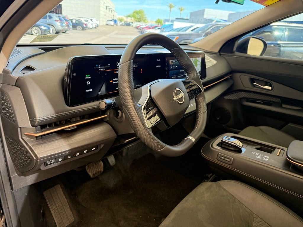 Used 2024 Nissan Ariya FWD image 30