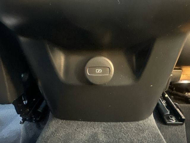 Used 2021 Volvo XC60 T5 Inscription w/ Advanced Package image 18