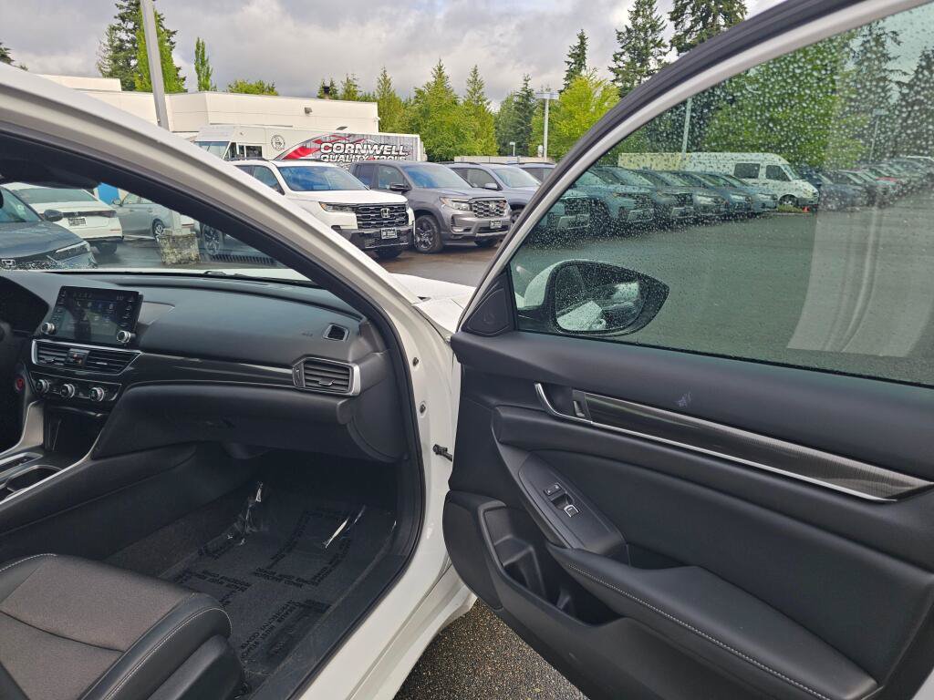 Used 2020 Honda Accord Sport image 11