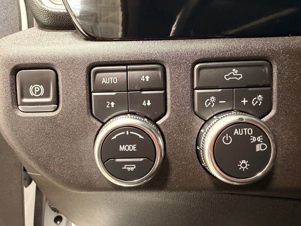 Used 2024 GMC Sierra 1500 SLE w/ Preferred Package image 25