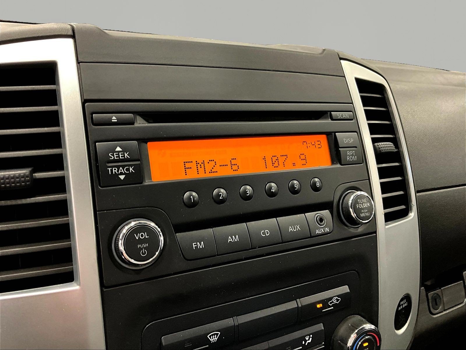 Used 2016 Nissan Frontier S RWD image 15