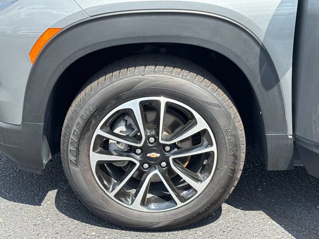 Used 2025 Chevrolet TrailBlazer LT AWD/4WD image 24