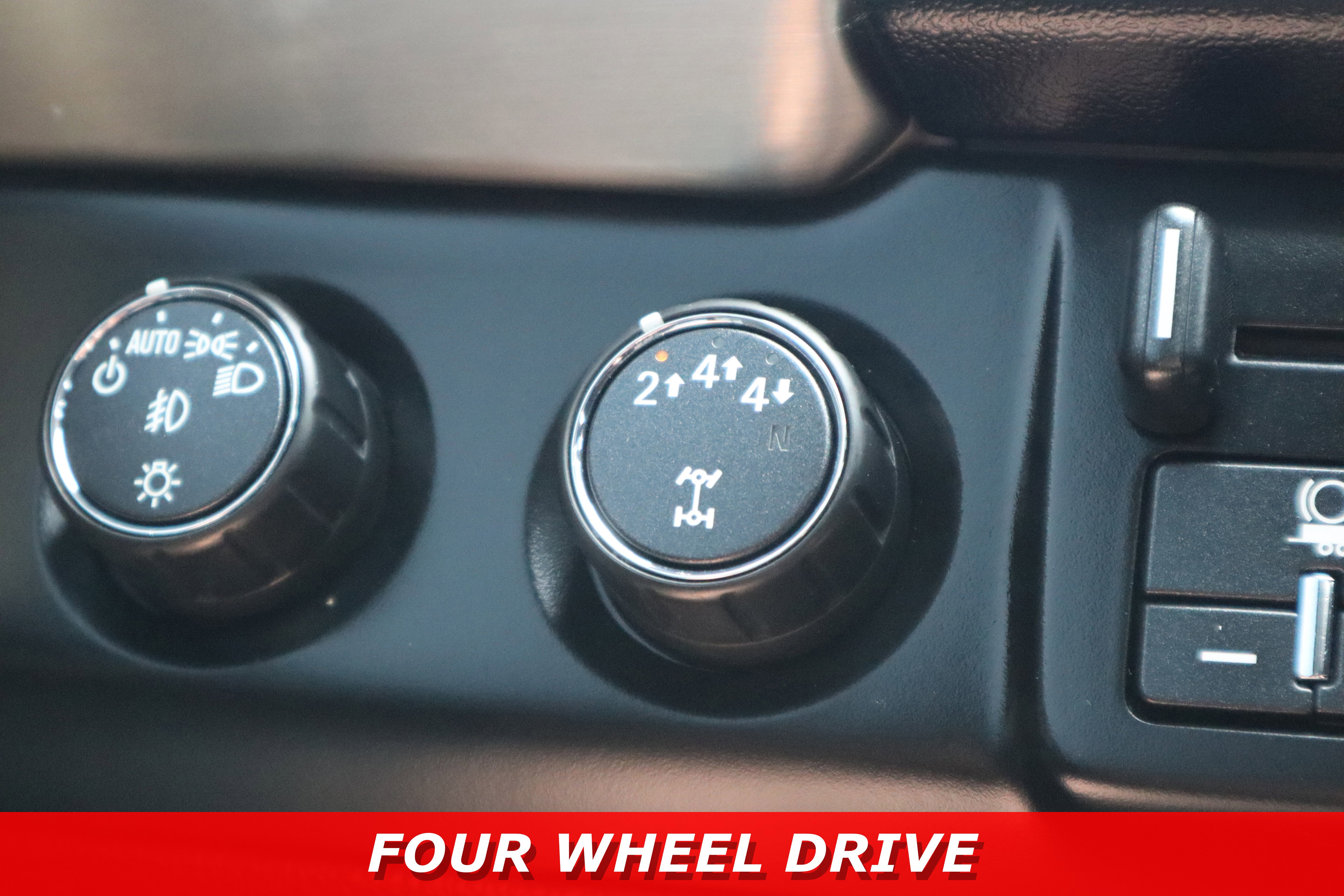 Used 2018 GMC Yukon Denali w/ Open Road Package AWD/4WD image 23