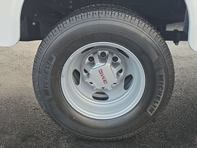 New 2026 GMC Sierra 3500 Pro w/ Convenience Package AWD/4WD image 32