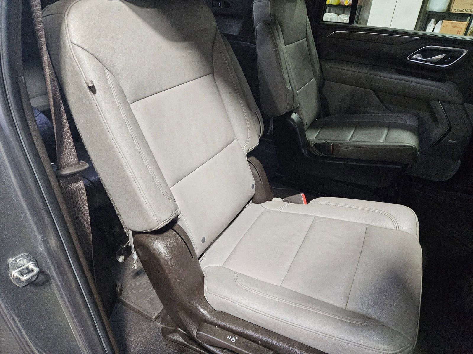 Used 2021 Chevrolet Suburban LT RWD image 28