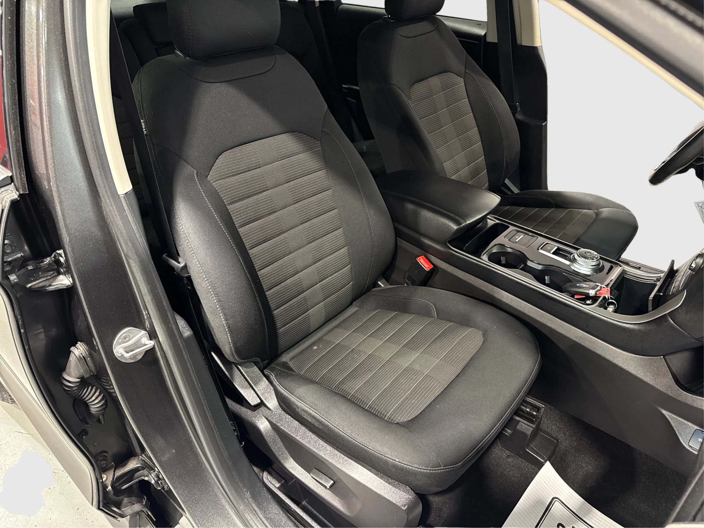 Used 2019 Ford Edge SEL w/ Cargo Accessory Package AWD/4WD image 12