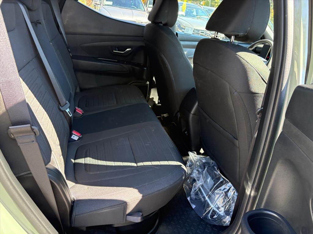 Certified 2025 Hyundai Santa Cruz SE FWD image 17