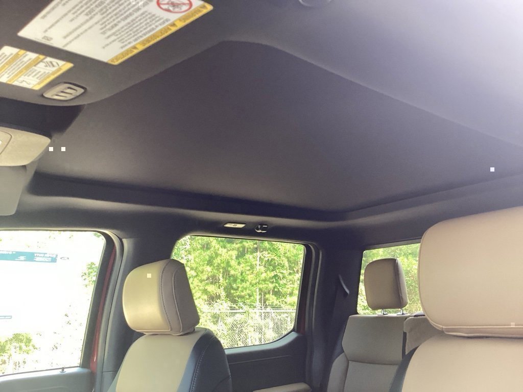 New 2025 Ford F250 Lariat w/ Black Appearance Package image 73