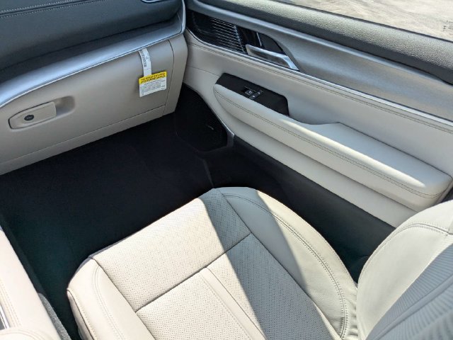 New 2026 Jeep Grand Wagoneer L 2WD w/ Premium Group I image 19