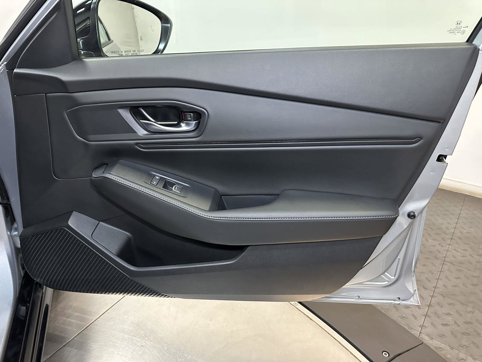 Certified 2025 Honda Accord Sport image 37