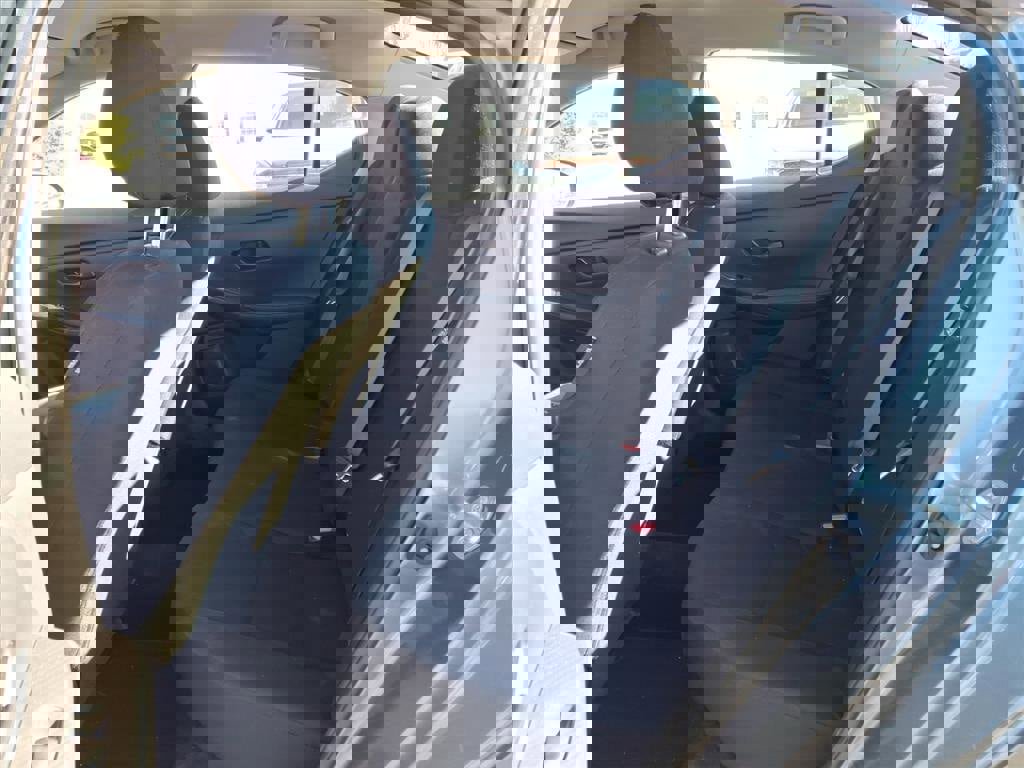 Used 2025 Nissan Sentra S image 5