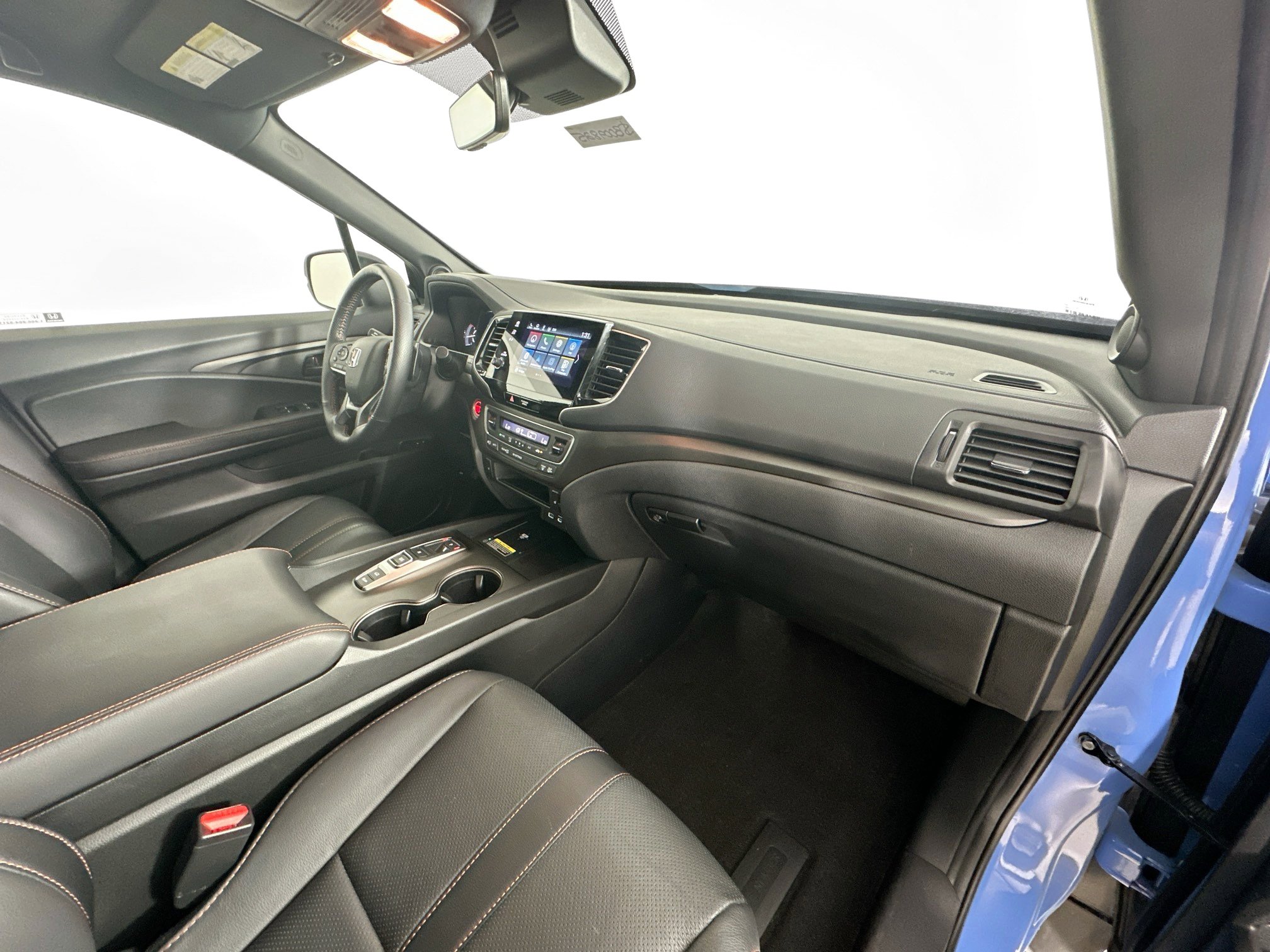 Used 2025 Honda Passport TrailSport image 38