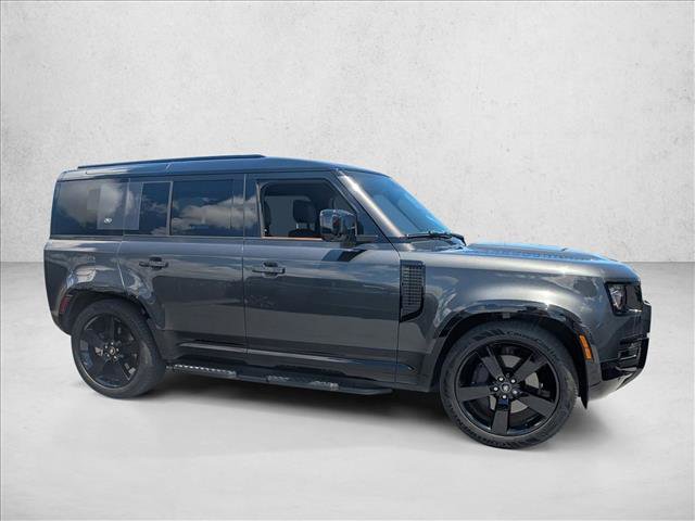 Used 2024 Land Rover Defender 110 X-Dynamic SE AWD/4WD video 3