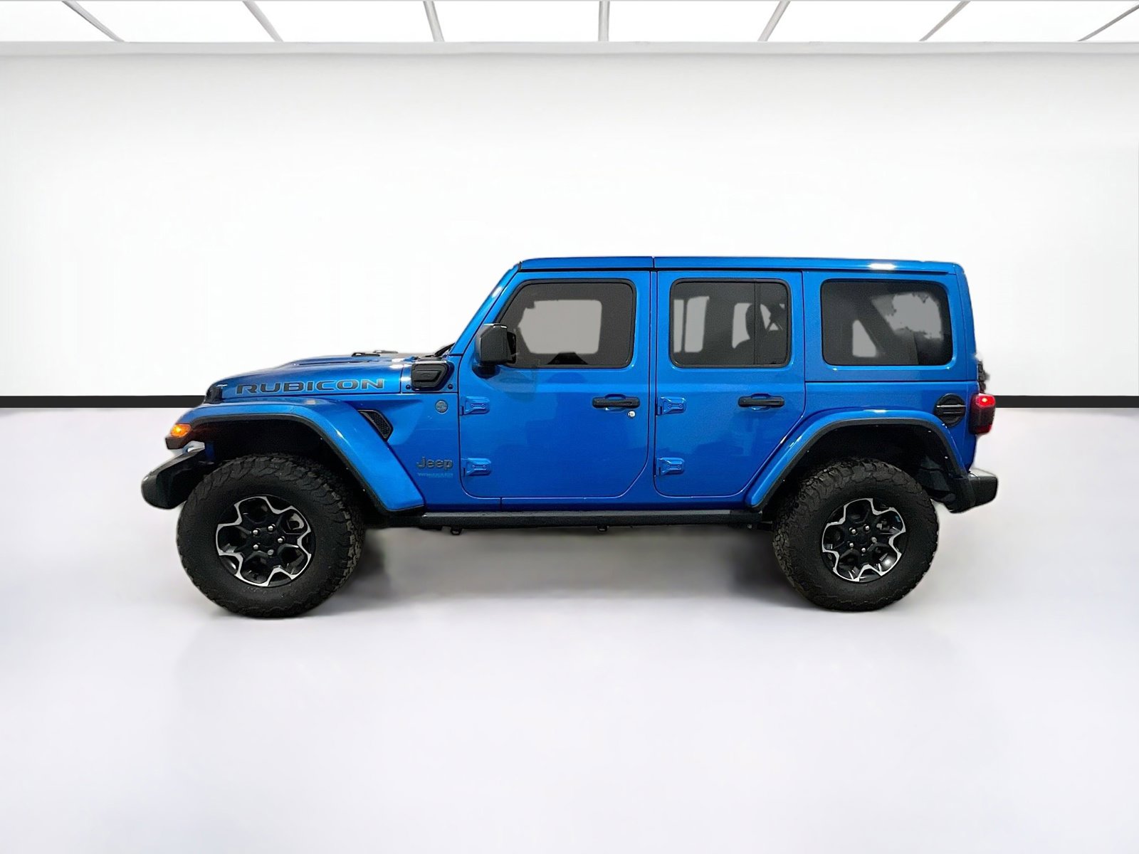 Used 2022 Jeep Wrangler Unlimited Rubicon 4xe w/ Cold Weather Group AWD/4WD image 22
