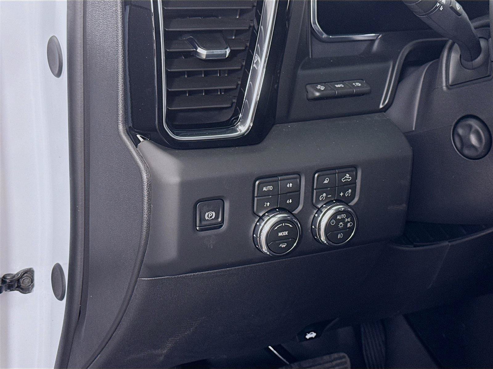 New 2026 GMC Sierra 1500 Denali w/ Technology Package AWD/4WD image 4
