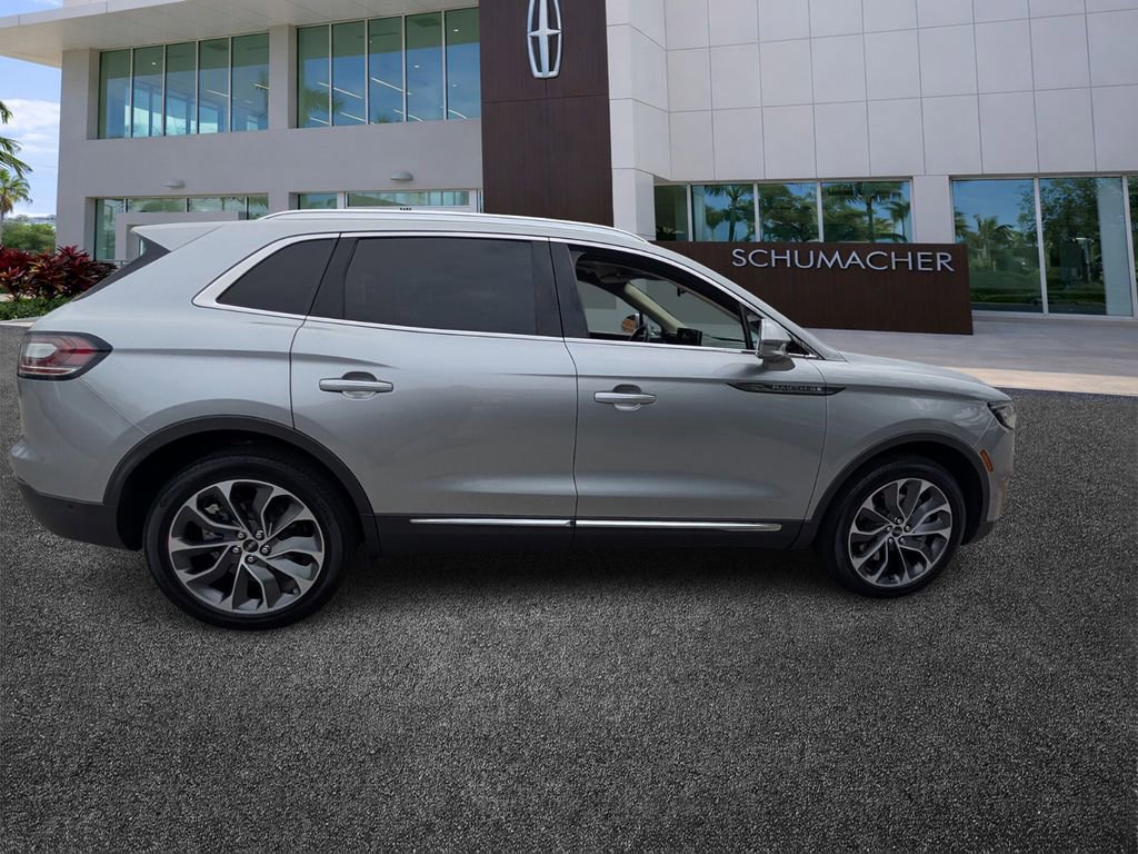 Certified 2022 Lincoln Nautilus Reserve w/ Equipment Group 201A image 8