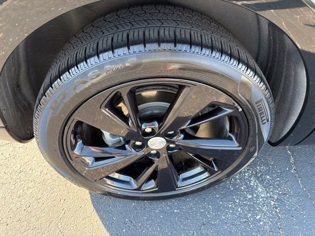 Certified 2021 Buick Envision Essence w/ Sport Touring Package AWD/4WD image 8