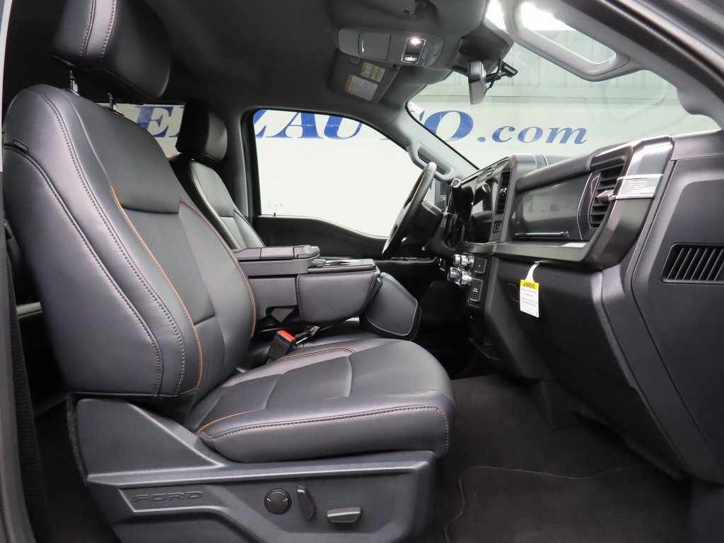 Used 2025 Ford F350 Lariat w/ Black Appearance Package image 37