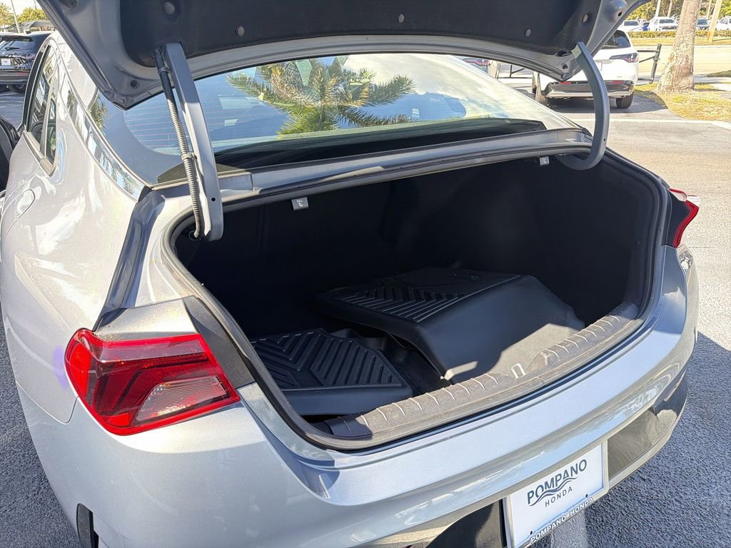 Used 2022 Kia K5 LXS image 28