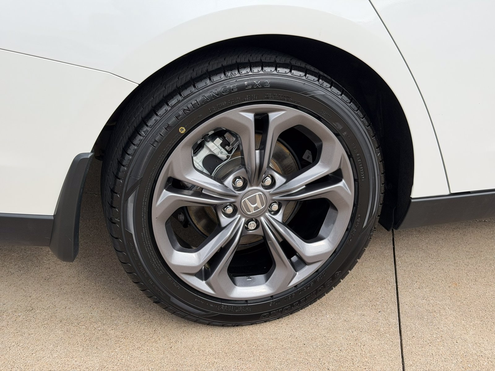 Used 2023 Honda Accord EX image 8