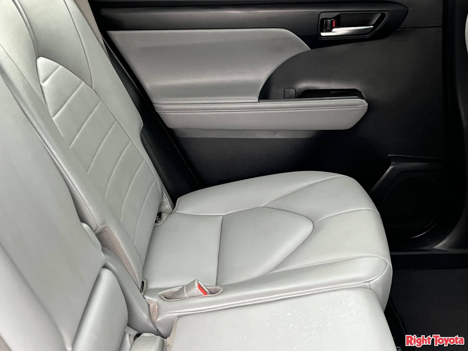 Certified 2021 Toyota Highlander XLE FWD image 15