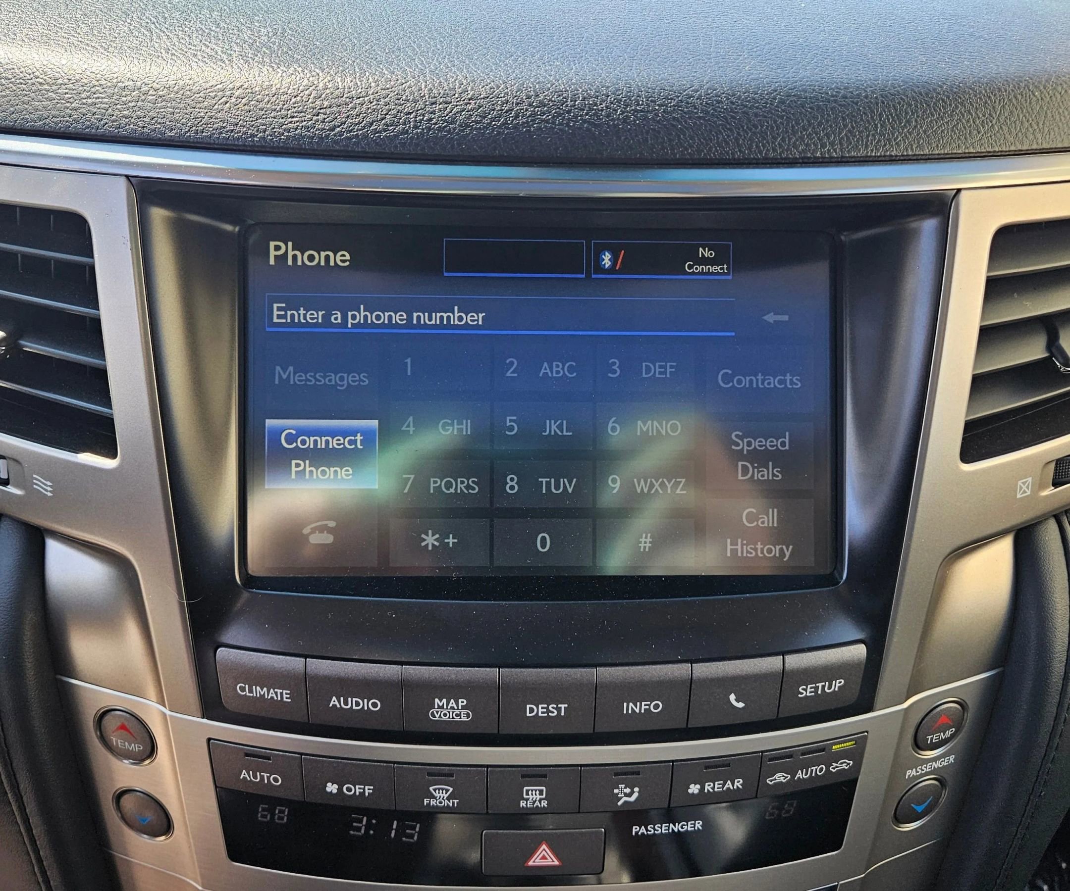 Used 2014 Lexus LX 570 4WD image 29