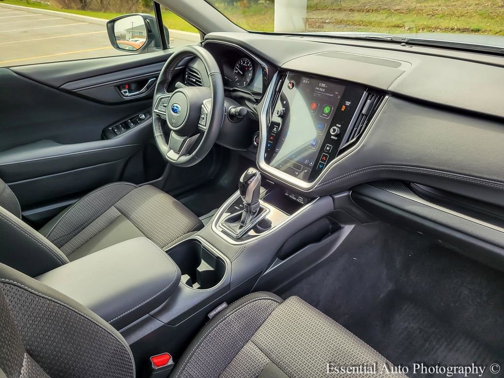 Used 2024 Subaru Outback Premium image 32