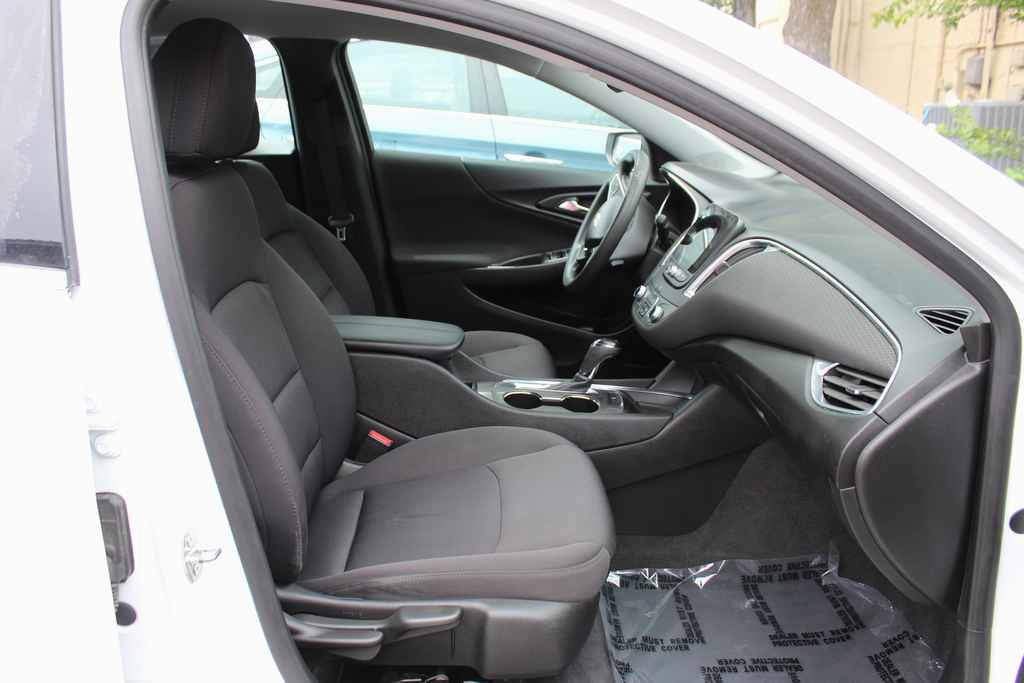 Used 2019 Chevrolet Malibu LT FWD image 27