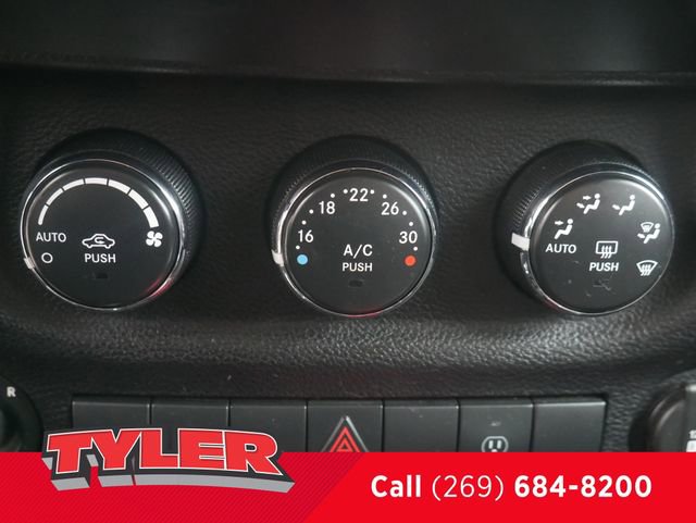 Used 2013 Jeep Wrangler Unlimited Sahara w/ Dual Top Group image 29