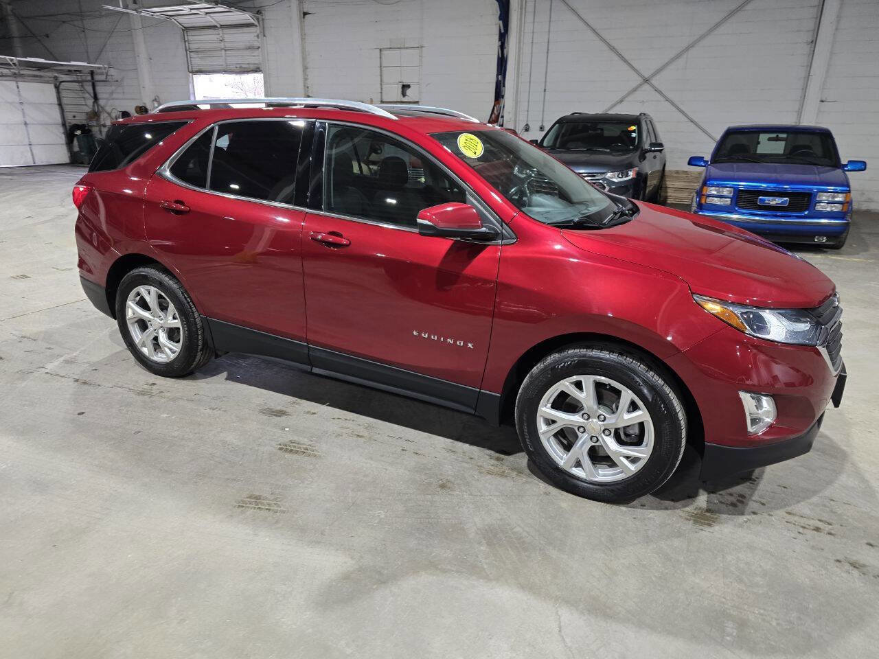 Used 2018 Chevrolet Equinox LT w/ Sun & Infotainment Package AWD/4WD image 17