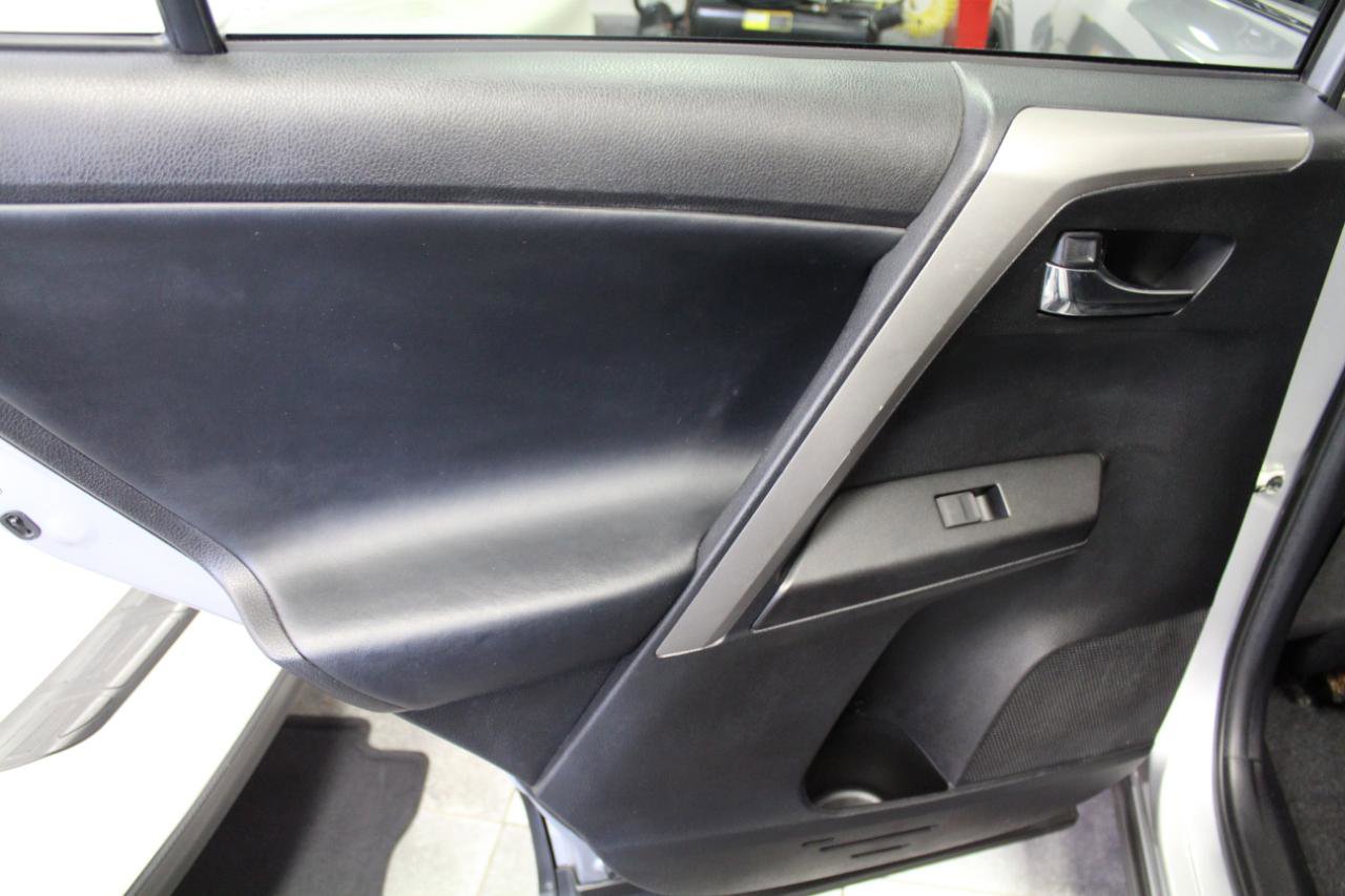 Used 2017 Toyota RAV4 XLE w/ Protection Package image 22
