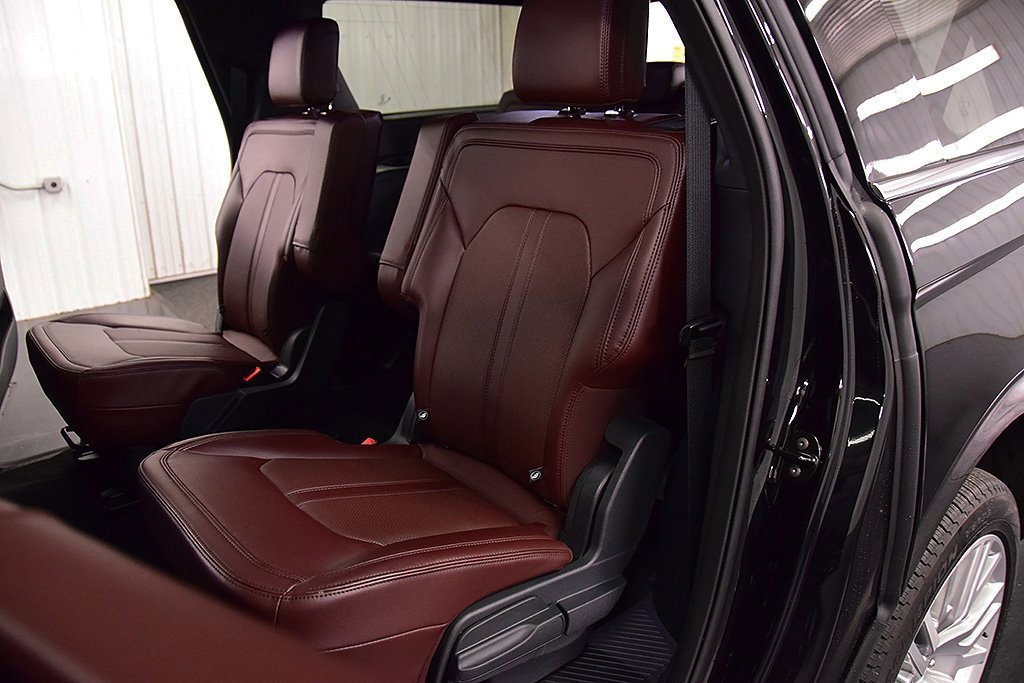 Used 2024 Ford Expedition Max Limited image 32