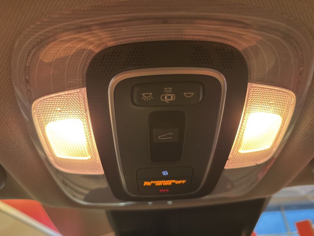 Used 2021 Hyundai Elantra Limited image 40