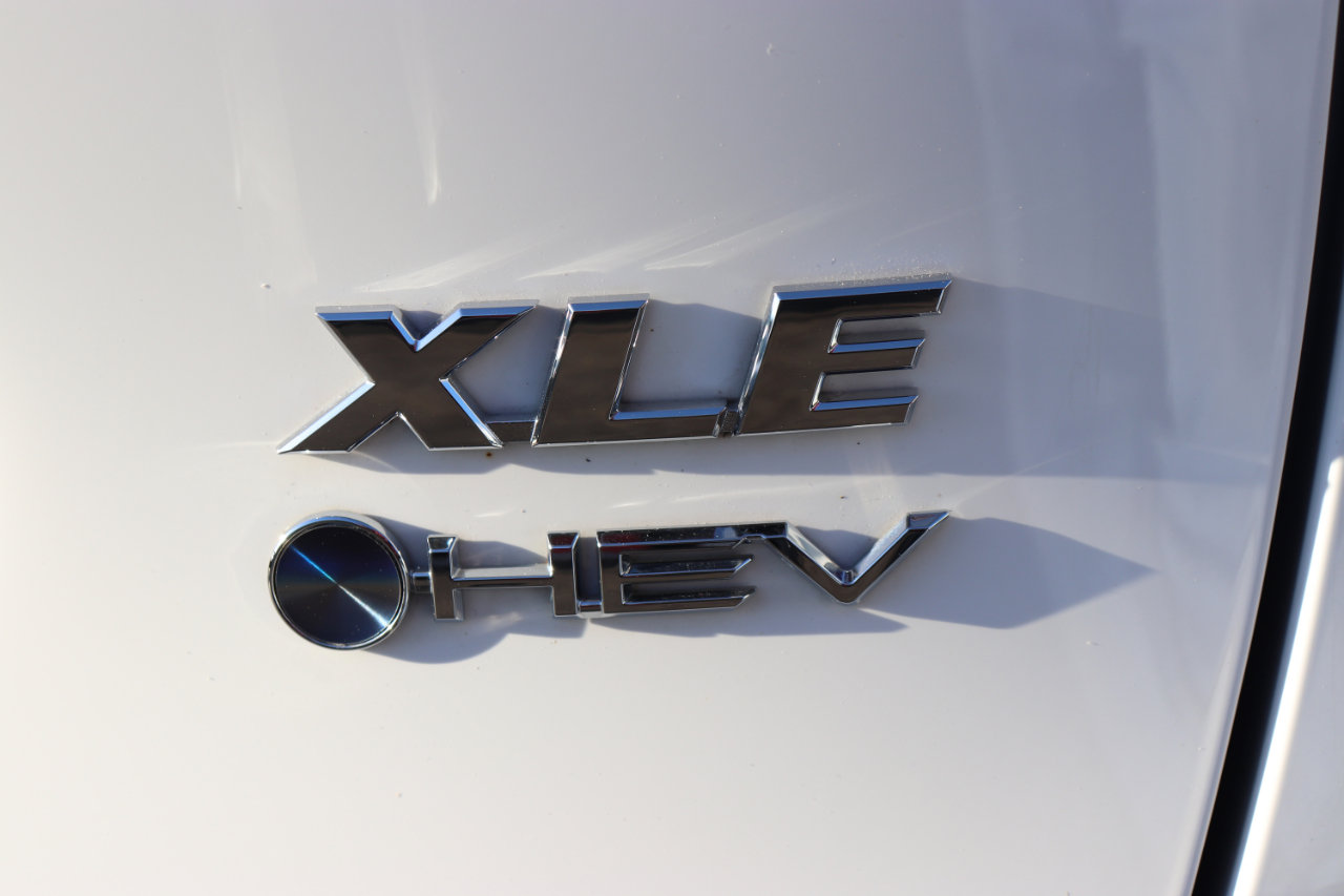 Used 2025 Toyota RAV4 XLE image 57