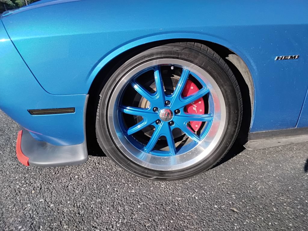 Used 2015 Dodge Challenger R/T w/ Quick Order Package 22B R/T RWD image 10
