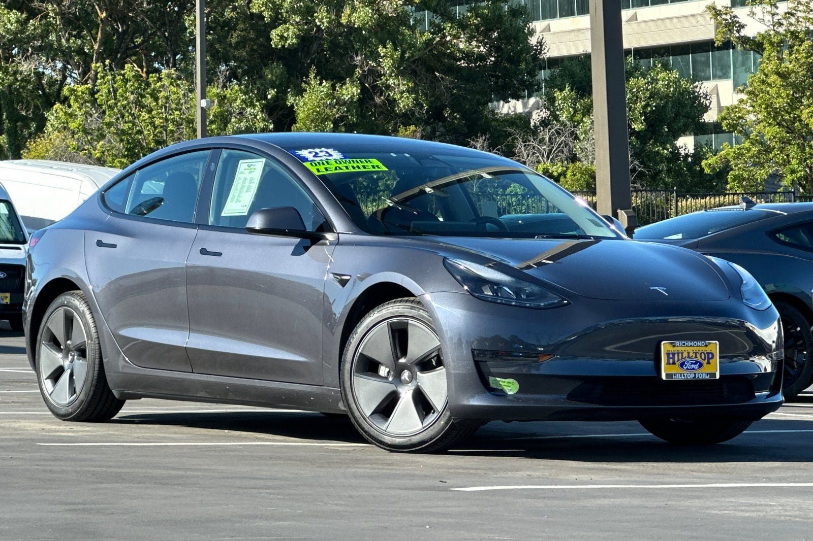 Used 2023 Tesla Model 3 Standard Range RWD image 2