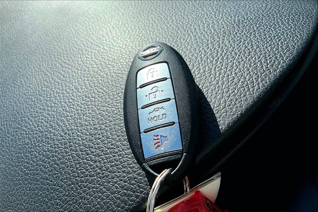 Used 2015 Nissan Sentra SR image 13