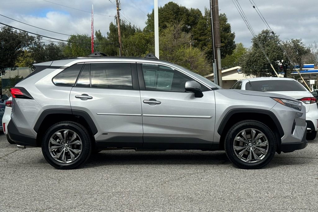 Used 2023 Toyota RAV4 Limited image 2