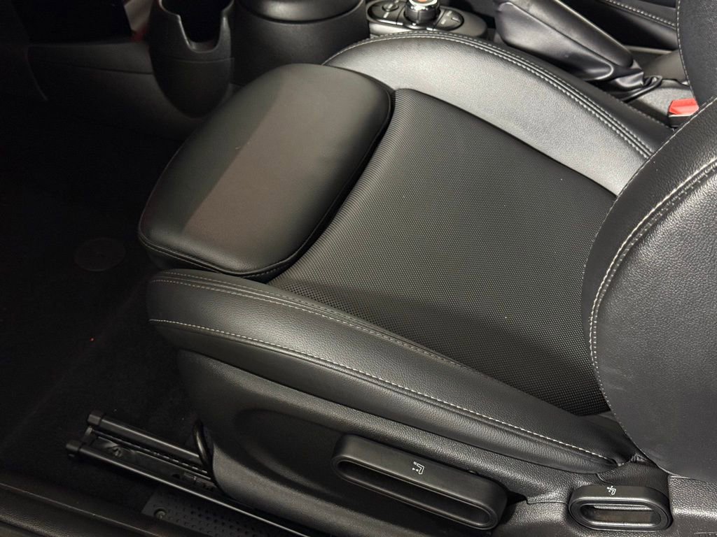 Used 2021 MINI Cooper S image 16