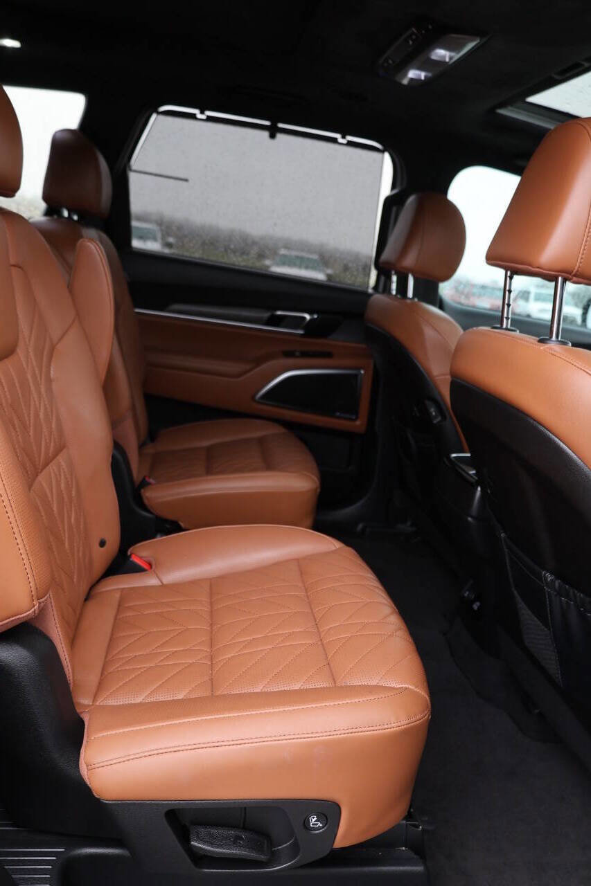 Used 2024 Kia Telluride SX Prestige X-Pro AWD/4WD image 16